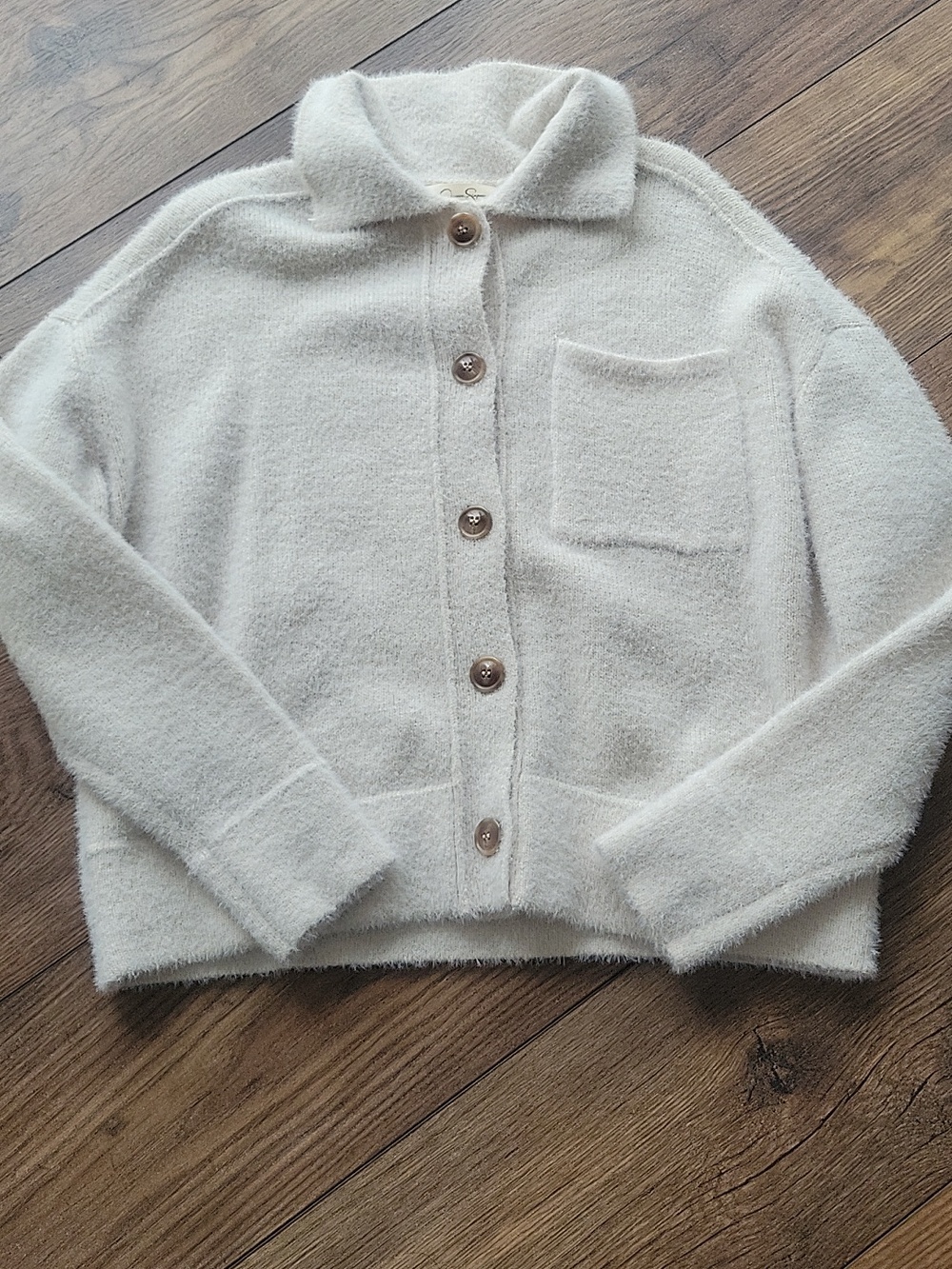 Jessica Simpson Cream Slightly Cropped Button Front Sweater Size Small - Picture 2 of 5